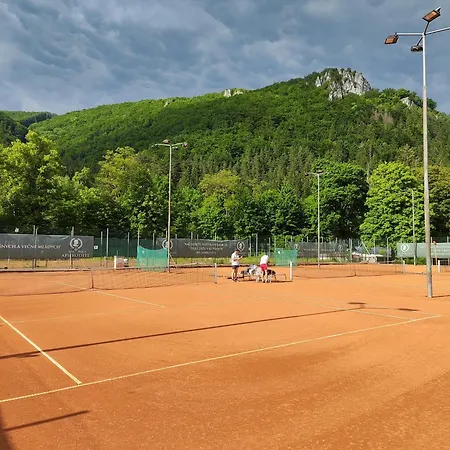 Chata Rajecke Teplice シャレー