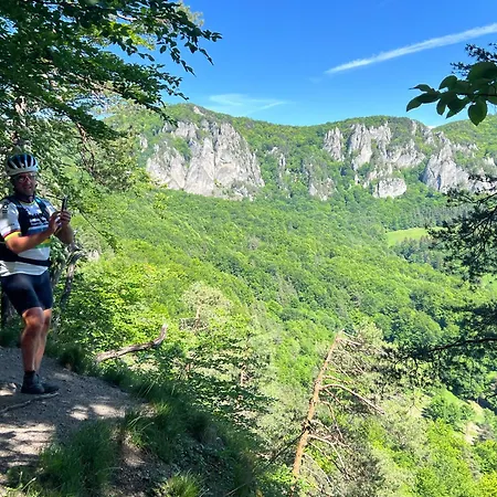 Chata Rajecke Teplice シャレー Rajecké Teplice