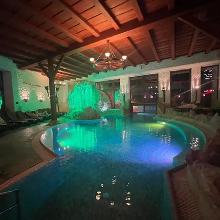 Chata Rajecke Teplice シャレー